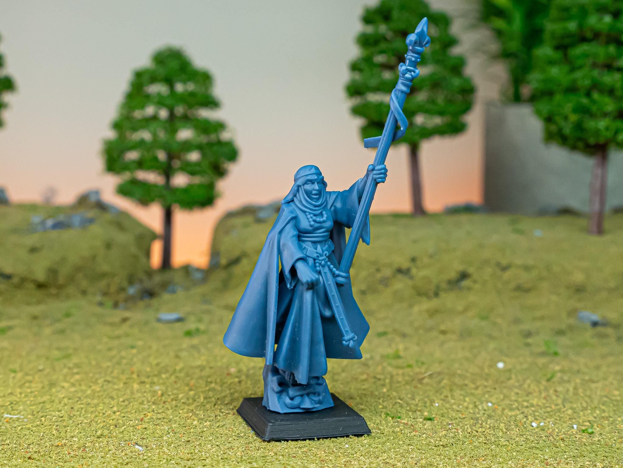 Damsel of Gallia on Foot - in 12k- by Highlands Miniatures
