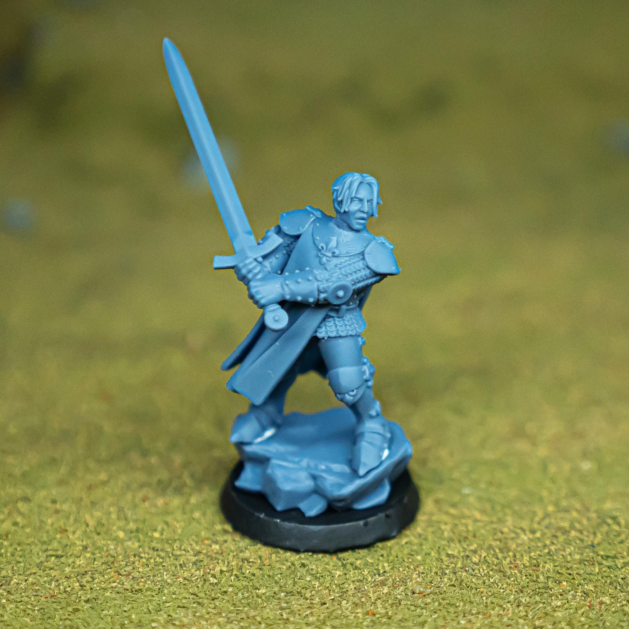 Baroness of Gallia  - in 12k- by Highlands Miniatures