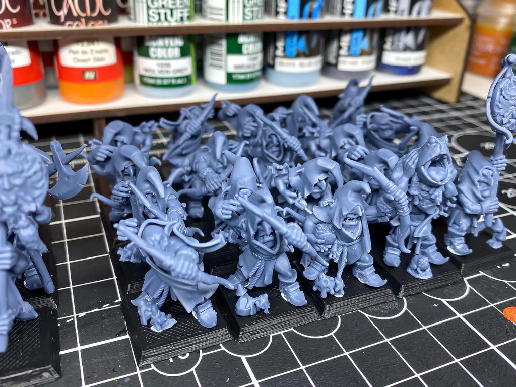Swamp Goblin with Bows - in 12k- by Highlands Miniatures