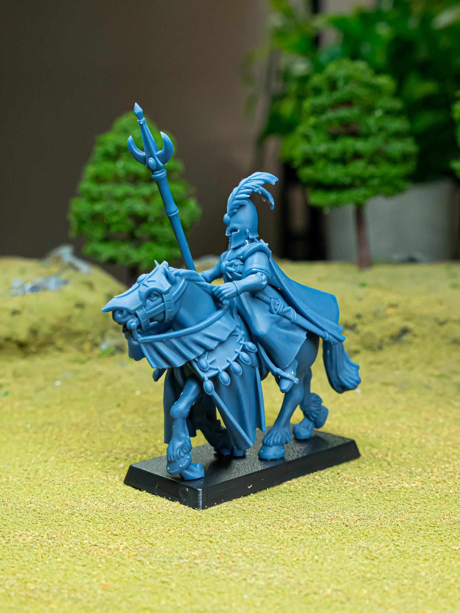 Mounted Aegean Mage on Horse - in 12k- by Highlands Miniatures