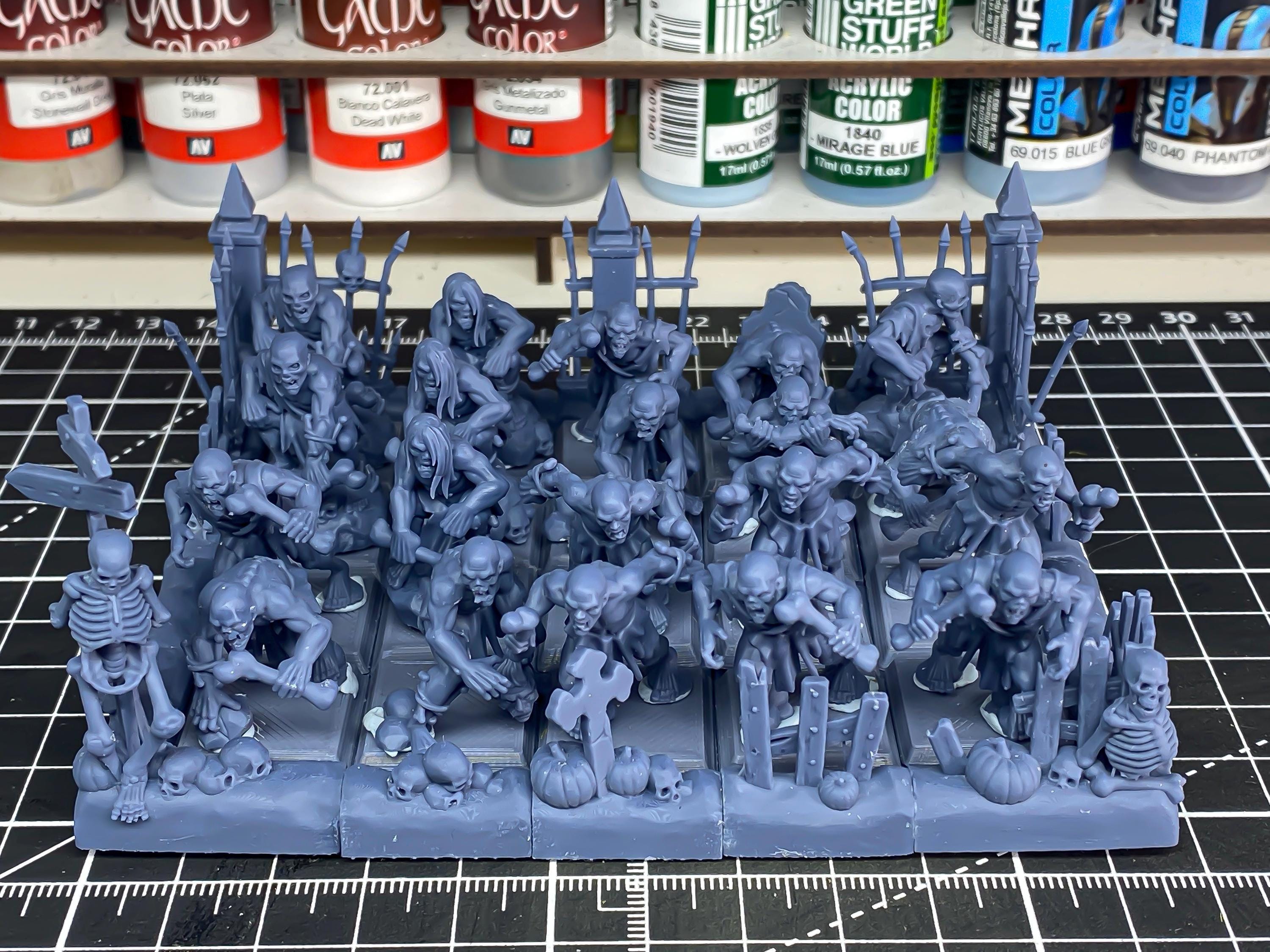 Ghouls Unit - in 12k- by Highlands Miniatures