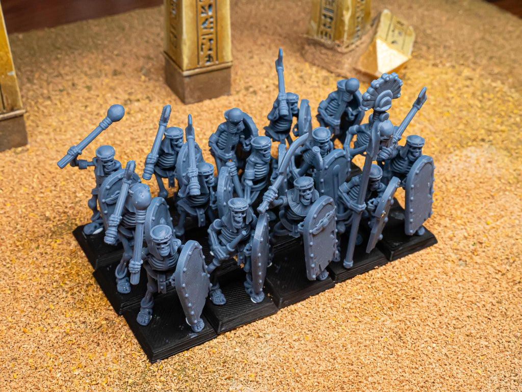 Ancient Skeletons with Spears and Hand Weapons - in 12k- by Highlands Miniatures