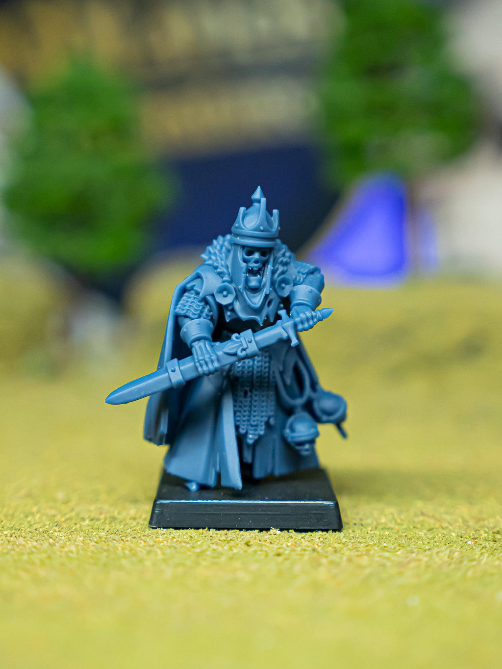 Skeletal Lord - in 12k- by Highlands Miniatures