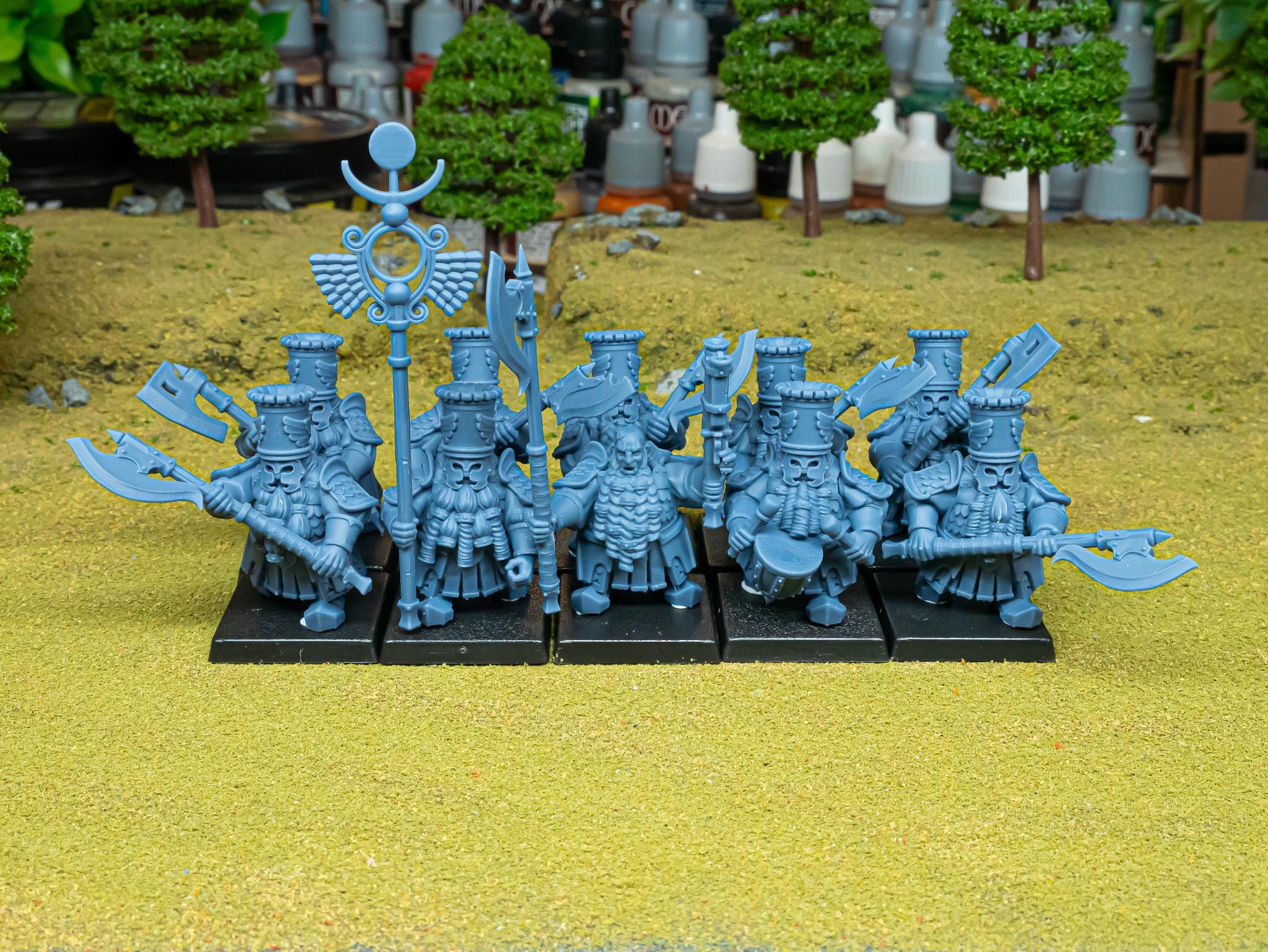 Sons of Marduk Heavy Guard with Great Weapons  - in 12k- by Highlands Miniatures