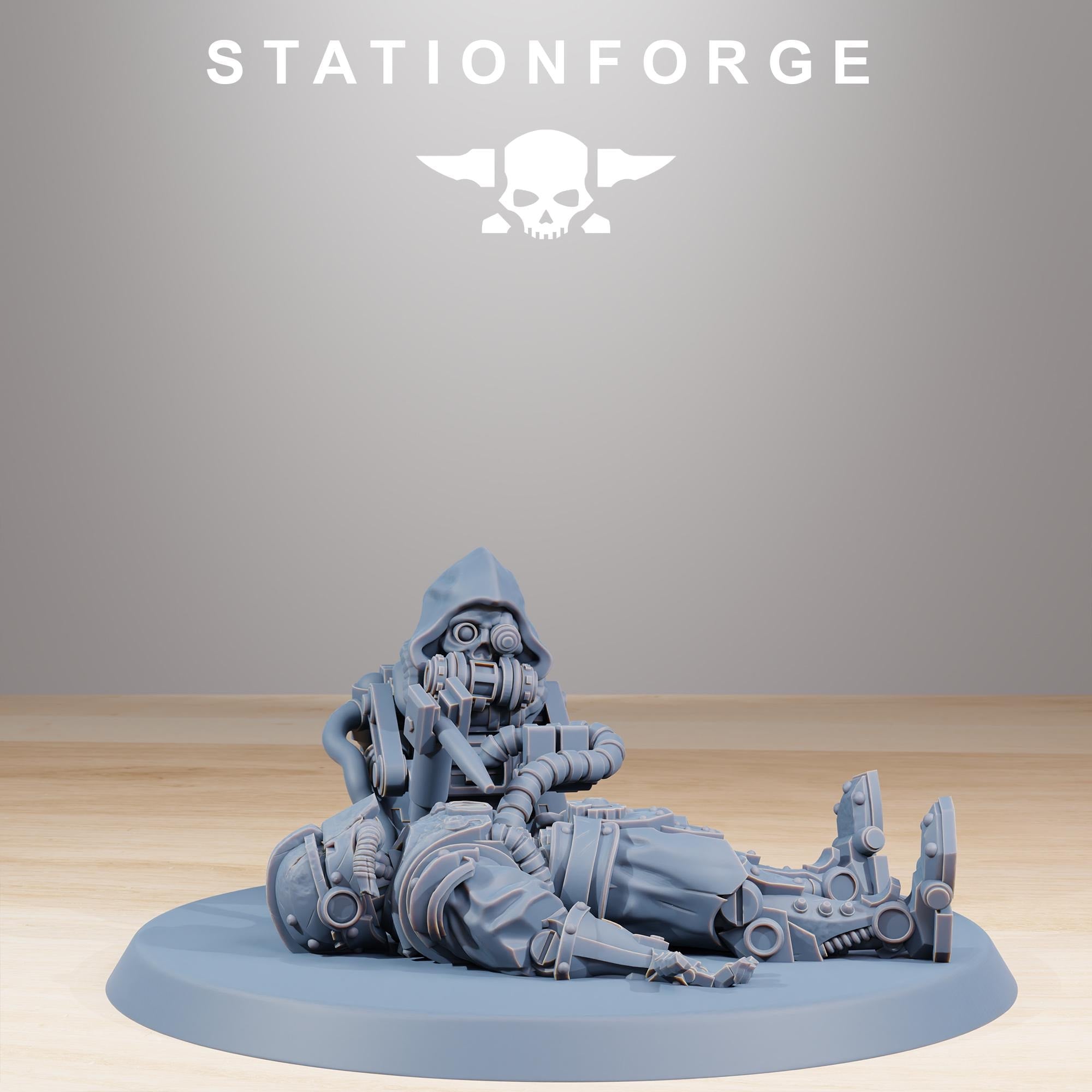 Scavenger Wounded - in 12k -  by Station Forge