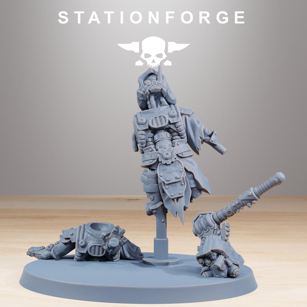 Scavenger Wounded - in 12k -  by Station Forge